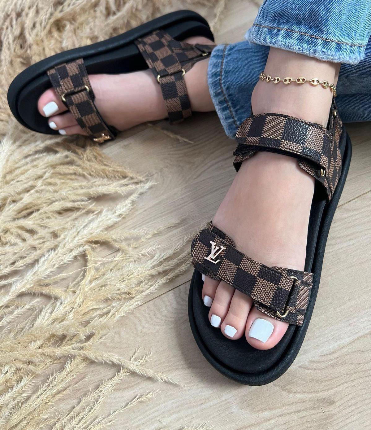 Sandalias de cuadros